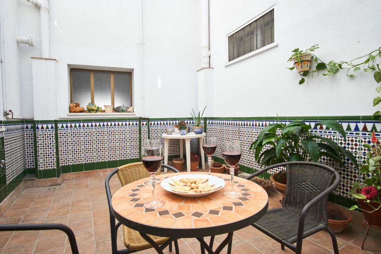Apartmán Rodrigo De Triana Courtyard By Valcambre Sevilla Exteriér fotografie
